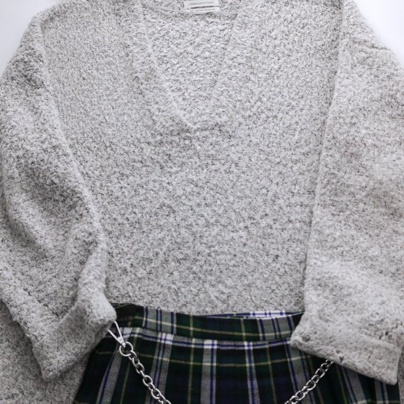 Comfy Knit Urban Outfitters Oversized Sweater - Picture 2 of 11